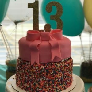 elegant 13th year old birthday cake for girl